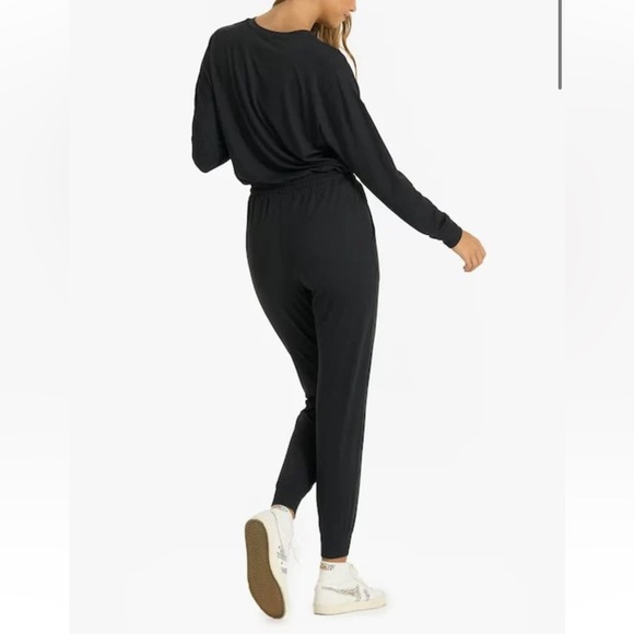 Vuori Womens Jumpsuit Lux Henley - Picture 2 of 13